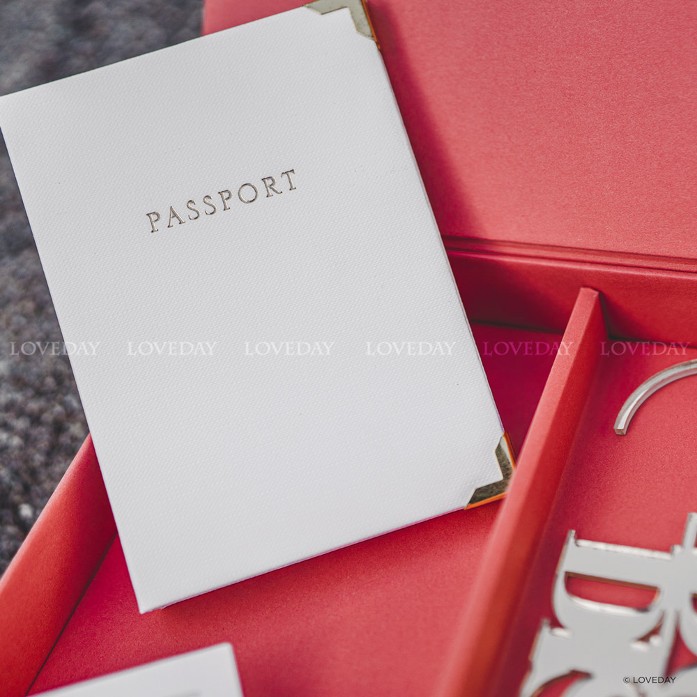 cover passaporto sposi personalizzato by Loveday