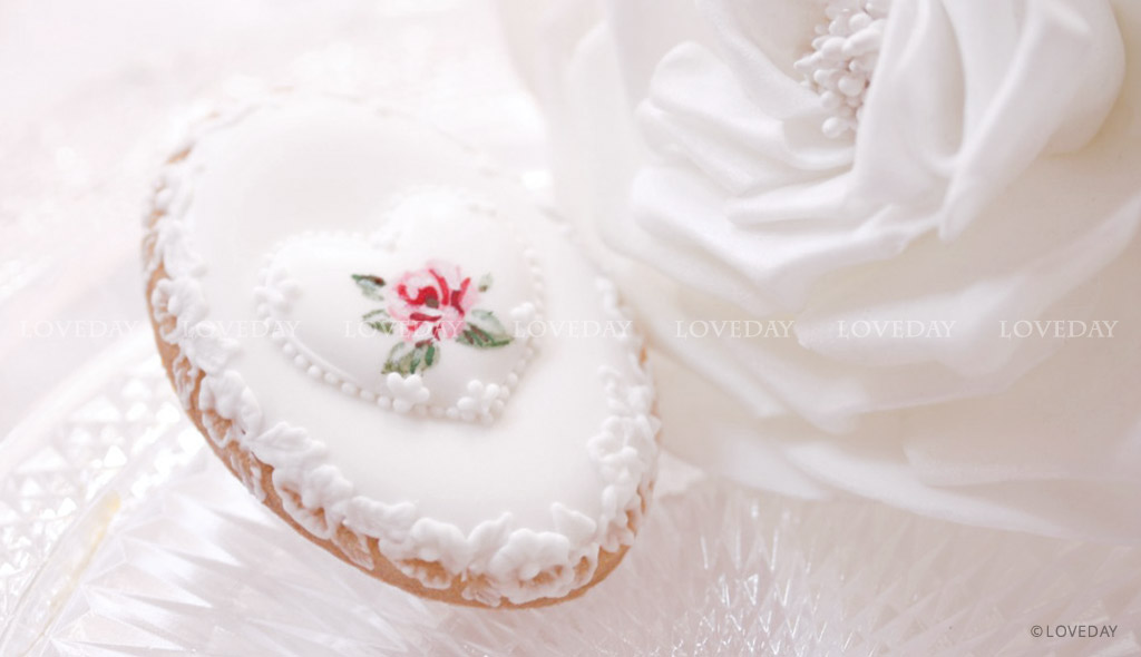 wedding cookie dipinto by Loveday
