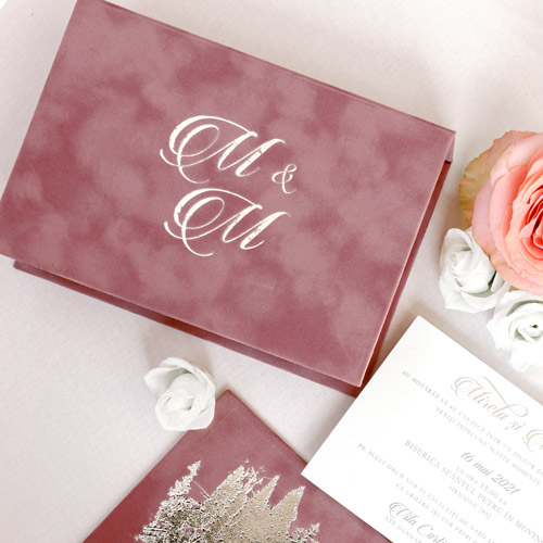 wedding box velluto rosa stampa iniziali argento